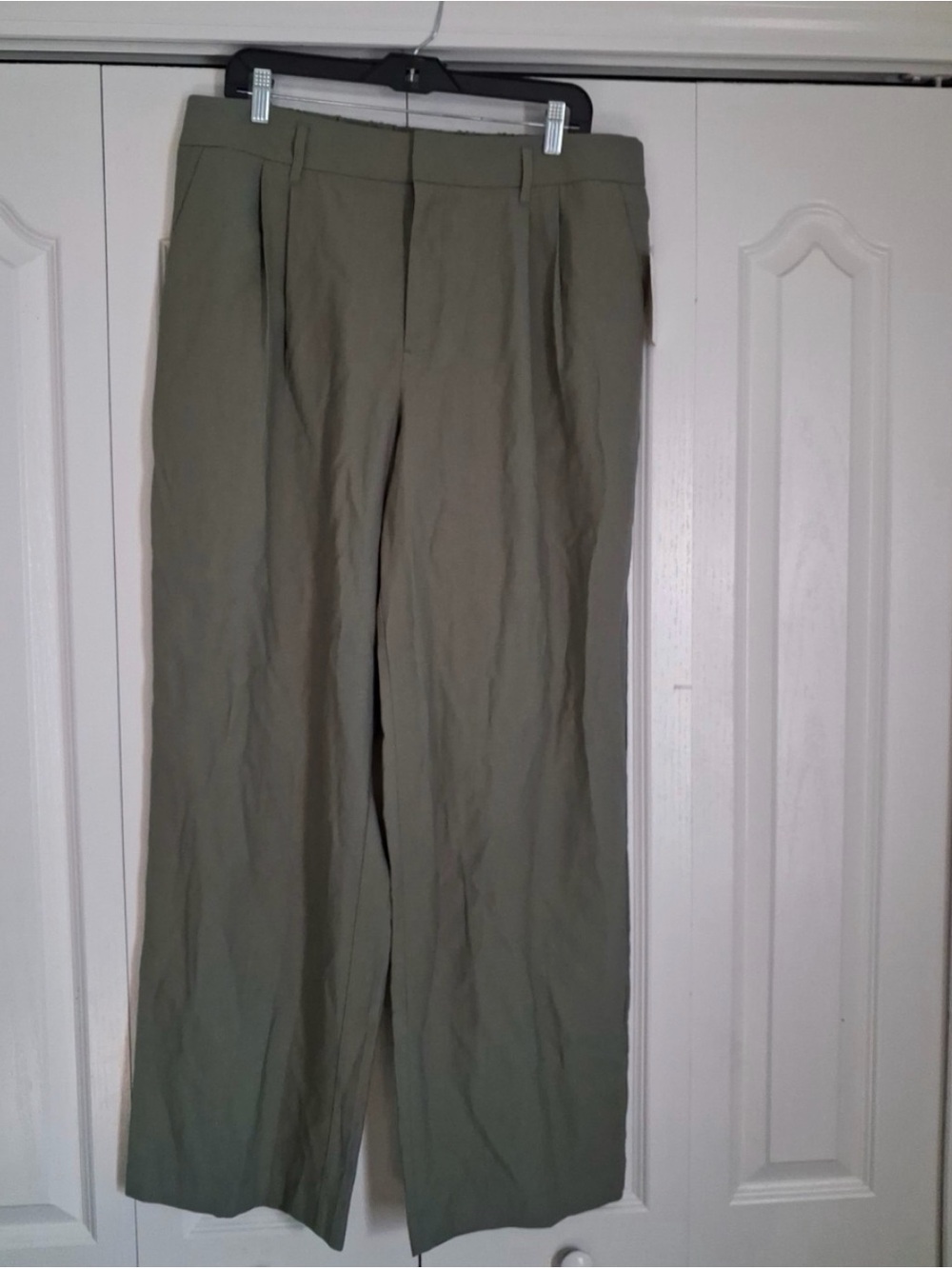 NWT Womens trousers Olive Green wide leg Pants